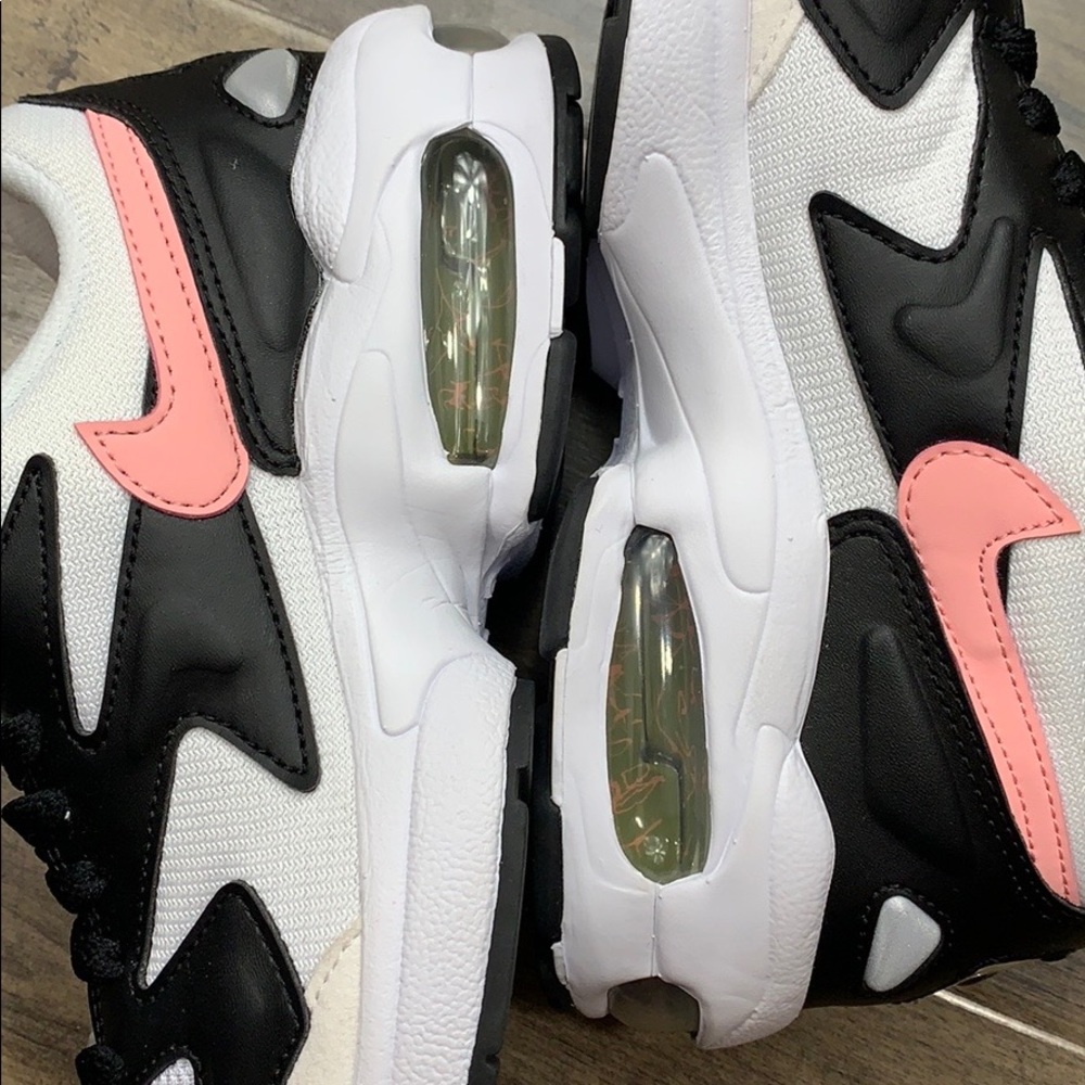 W NIKE AIR MAX2 LIGHT white/bleached coral-black - Picture 8 of 16